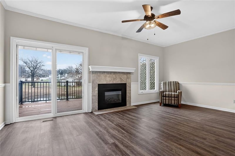 8247 Barrybrooke Ct, Kansas City, MO 64151