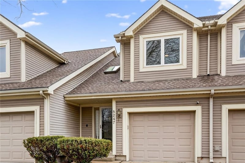 8247 Barrybrooke Ct, Kansas City, MO 64151