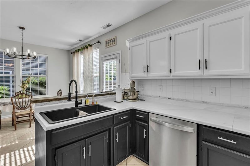 408 Eisenhower Rd, Baldwin City, KS 66006