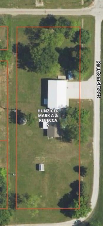 106 S Preston St, Kincaid, KS 66039