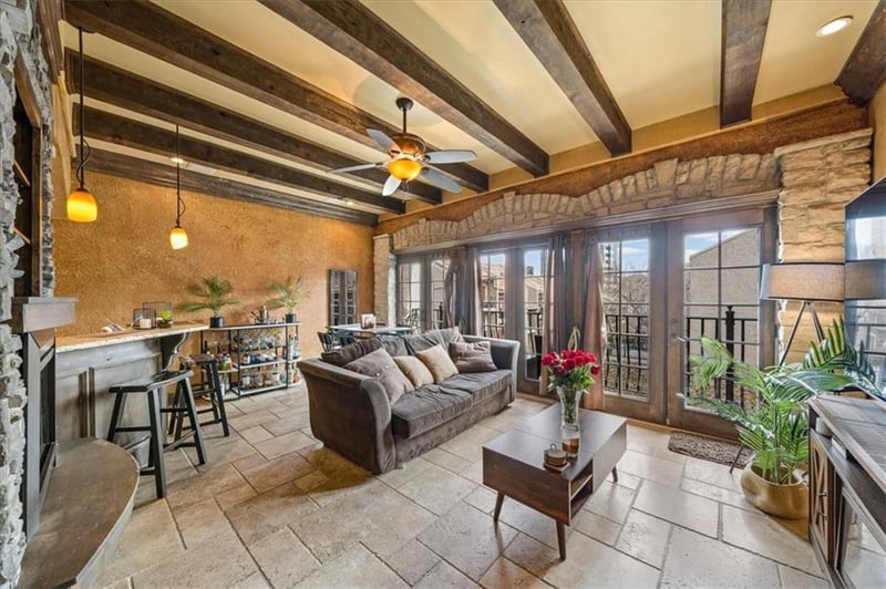 1111 46th St #12, Kansas City, MO 64112