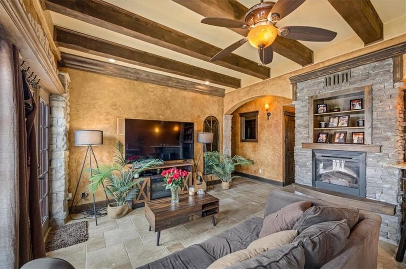 1111 46th St #12, Kansas City, MO 64112