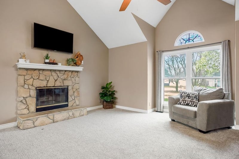 16131 Matt Ct, Olathe, KS 66062