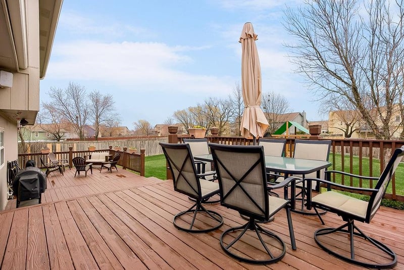 16131 Matt Ct, Olathe, KS 66062