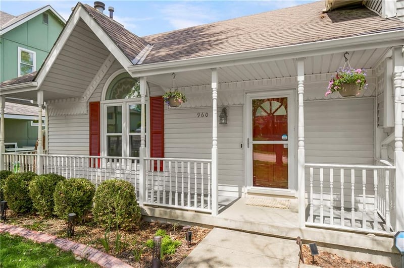 960 Ellis St, Liberty, MO 64068