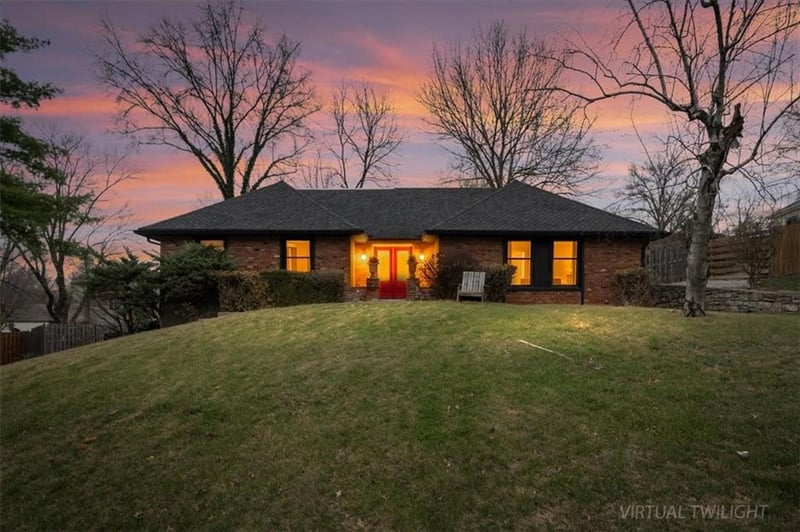 3012 55th St, Kansas City, MO 64152