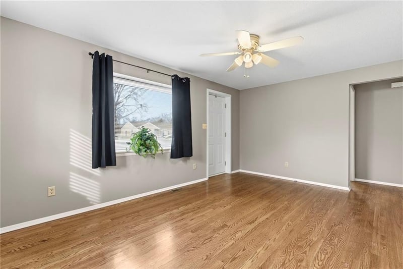 2509 Sterling Ave, Independence, MO 64052
