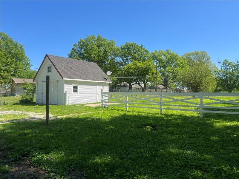 4507 Blue Ridge Blvd, Kansas City, MO 64133