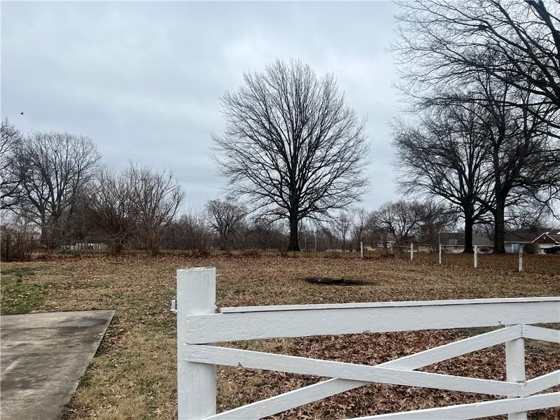 4507 Blue Ridge Blvd, Kansas City, MO 64133