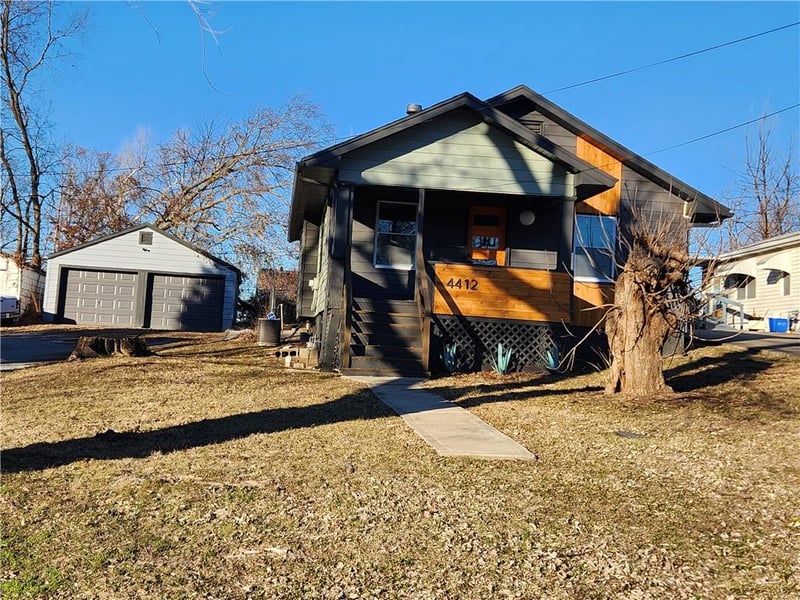 4412 Jackson Ave, Kansas City, MO 64117