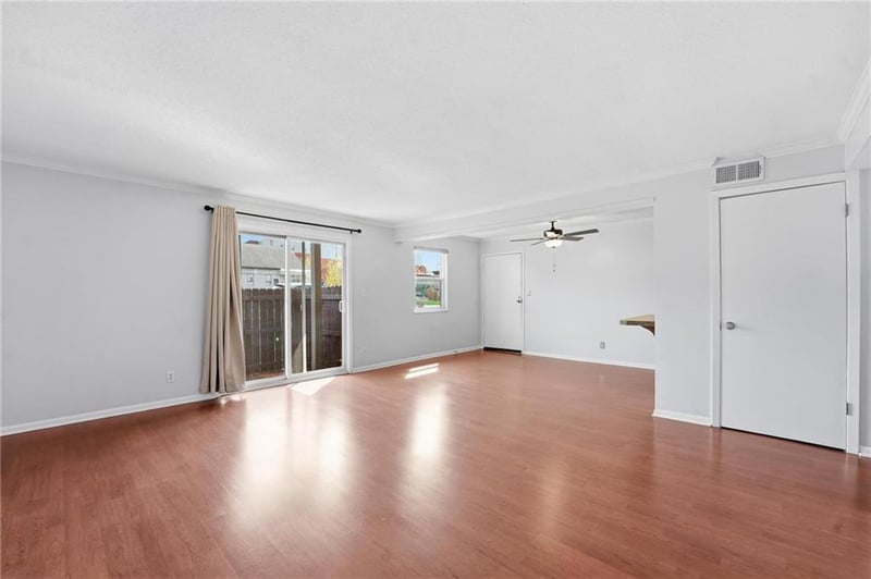 6232 Robinson St #2, Overland Park, KS 66202