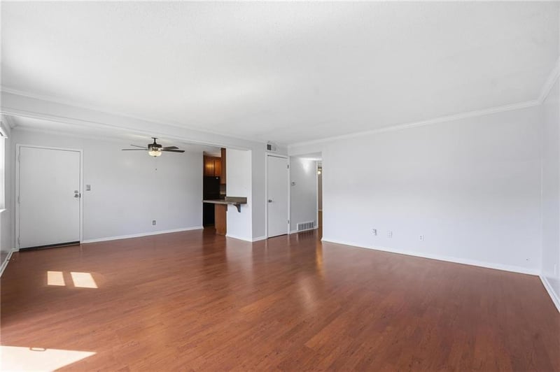 6232 Robinson St #2, Overland Park, KS 66202