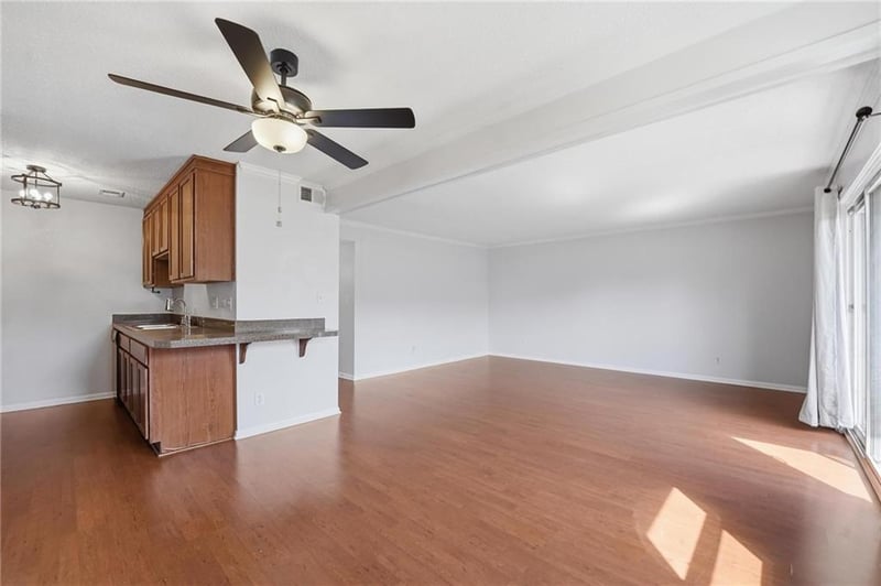 6232 Robinson St #2, Overland Park, KS 66202