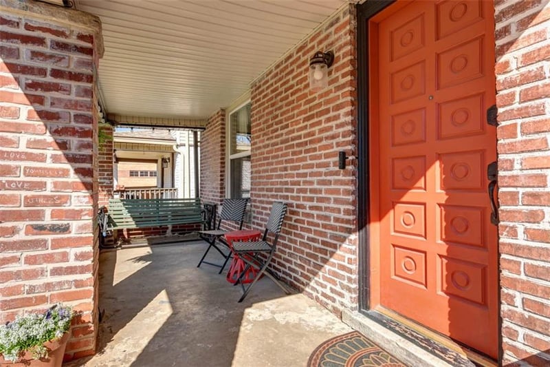 704 E 27th Ter, Kansas City, MO 64109
