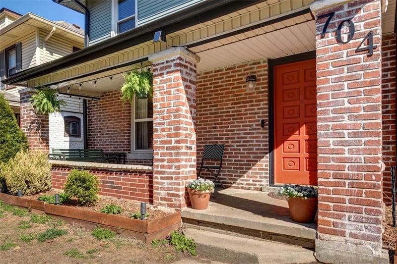 704 E 27th Ter, Kansas City, MO 64109