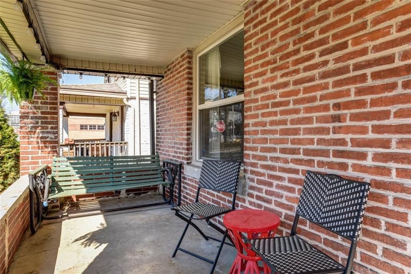 704 E 27th Ter, Kansas City, MO 64109
