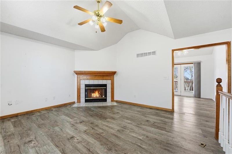 8 102nd St, Kansas City, MO 64155