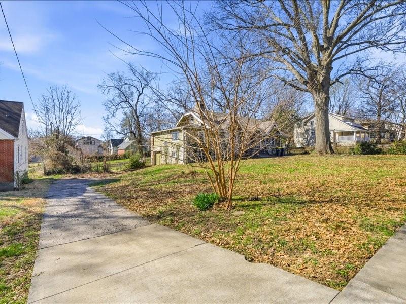 1141 75th Ter, Kansas City, MO 64131