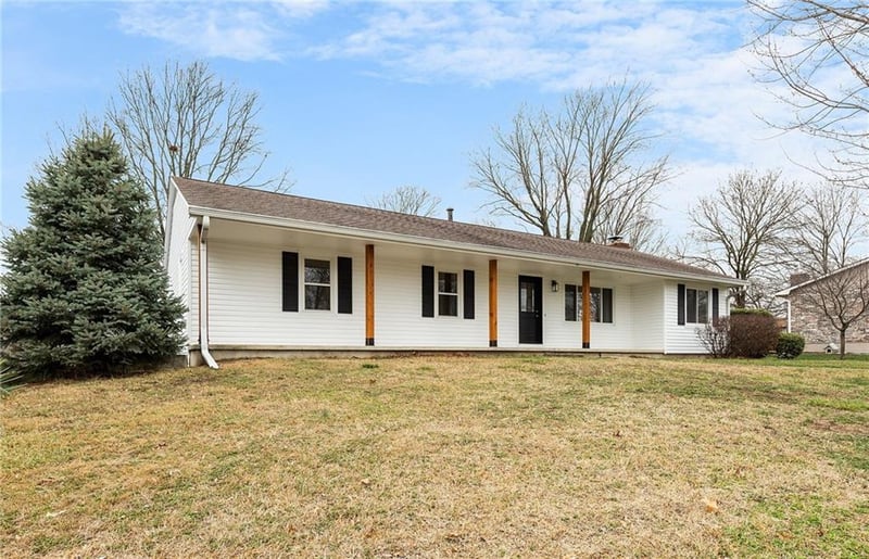 302 Knoll Dr, Warrensburg, MO 64093