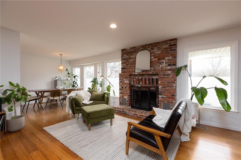 1826 NW Woodland Rd, Riverside, MO 64150