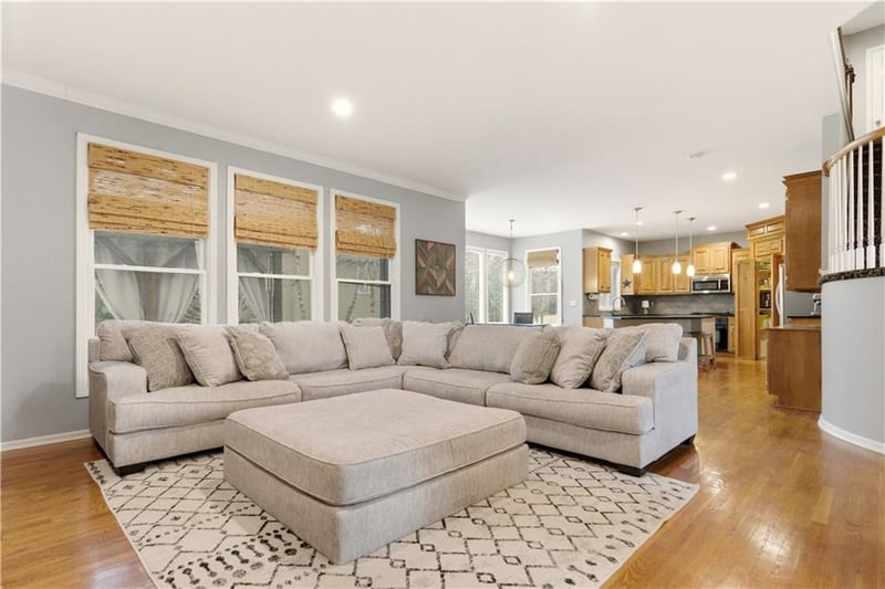 13836 Bradshaw St, Overland Park, KS 66221