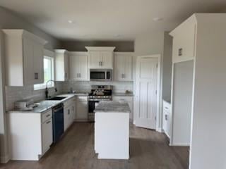 4700 Woodland Shores Ct, St Joseph, MO 64505