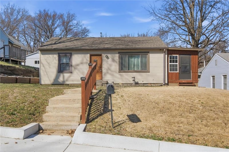 1307 Santa Fe St, Atchison, KS 66002
