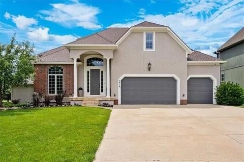 5418 161st Ter, Overland Park, KS 66085