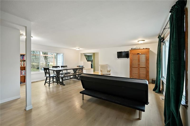 5615 Barnes Ave, Kansas City, MO 64119