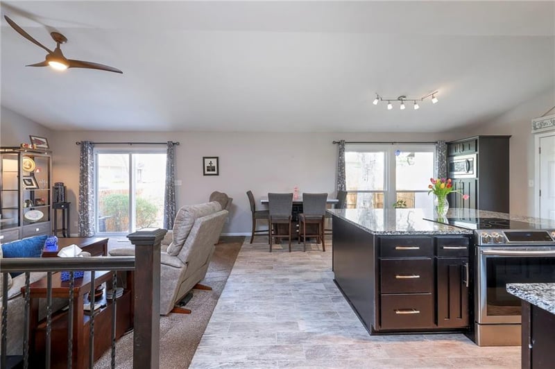 12746 108th Pl, Overland Park, KS 66210