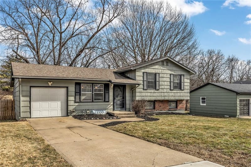 7313 Avalon St, Kansas City, MO 64152