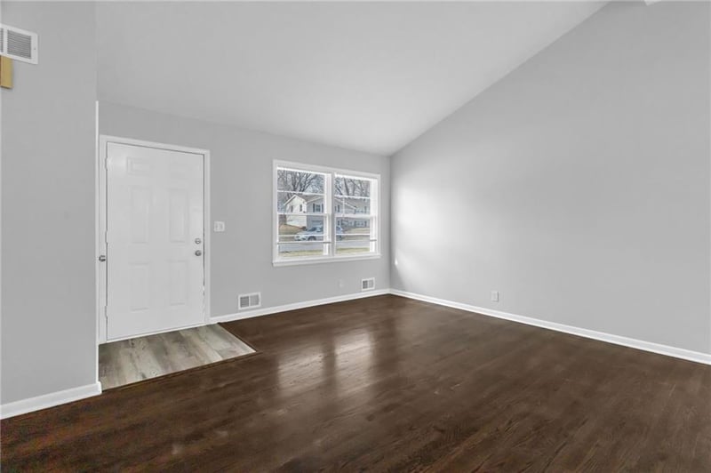 7313 Avalon St, Kansas City, MO 64152