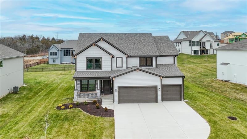 6100 Barth Rd, Shawnee, KS 66226