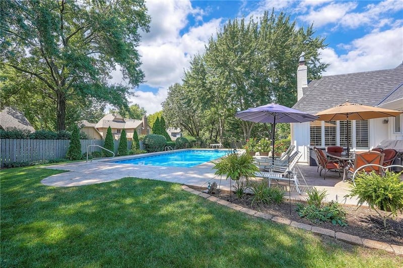 12028 Ballentine St, Overland Park, KS 66213