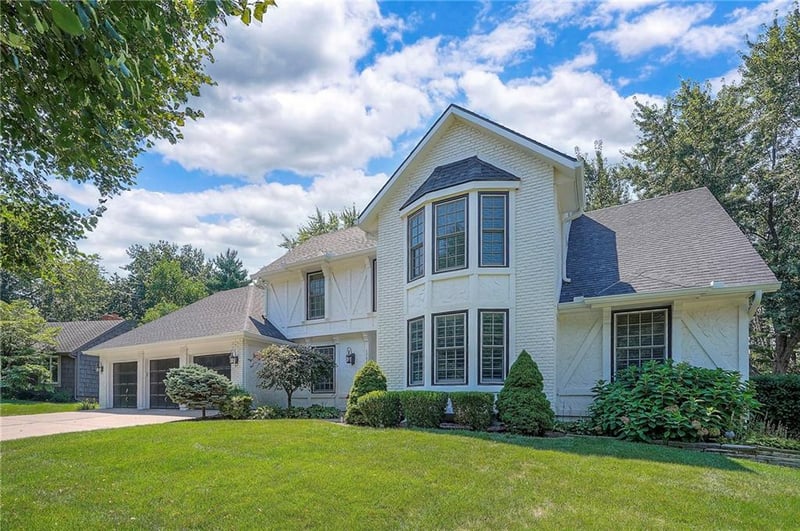 12028 Ballentine St, Overland Park, KS 66213