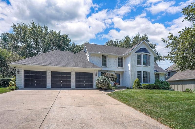 12028 Ballentine St, Overland Park, KS 66213