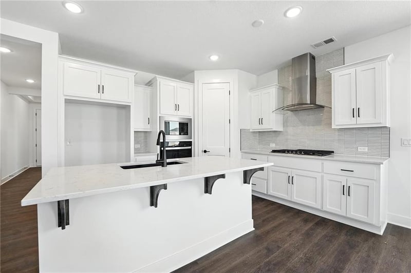1412 162nd Ter, Basehor, KS 66007