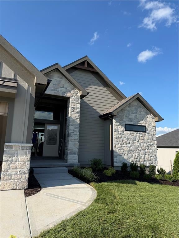 1100 Deer Run Dr, Greenwood, MO 64034