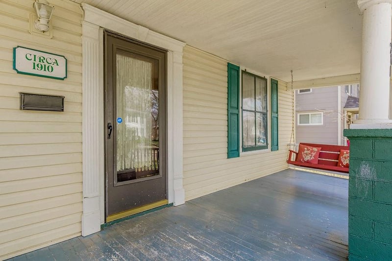 211 Vine St, Leavenworth, KS 66048
