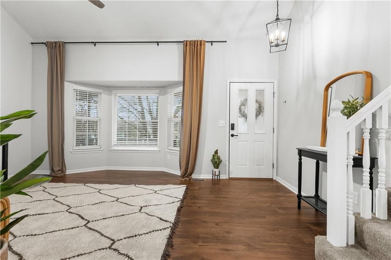 2504 Dale Hunter Trl, Lee's Summit, MO 64086