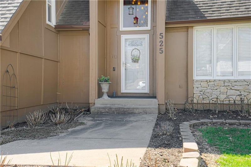 525 129th Ter, Kansas City, MO 64145