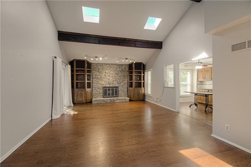 525 129th Ter, Kansas City, MO 64145