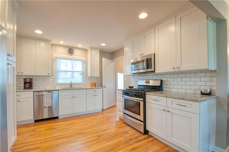 9042 Holly St, Kansas City, MO 64114