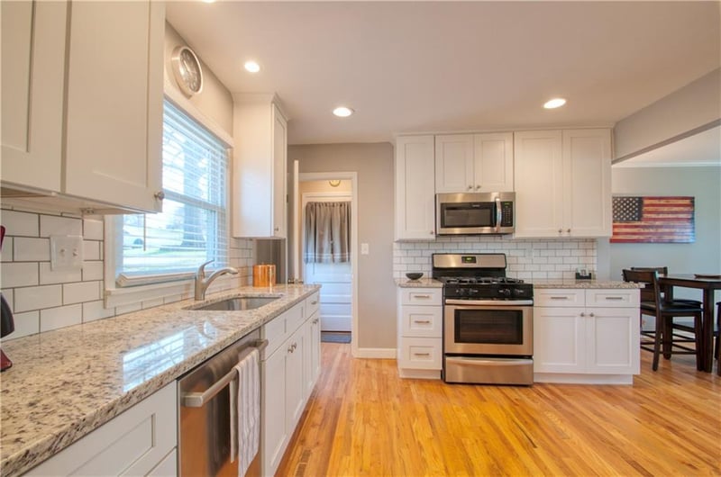 9042 Holly St, Kansas City, MO 64114