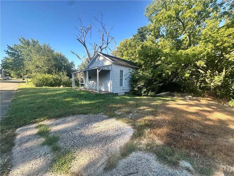 510 Maple St, Warrensburg, MO 64093