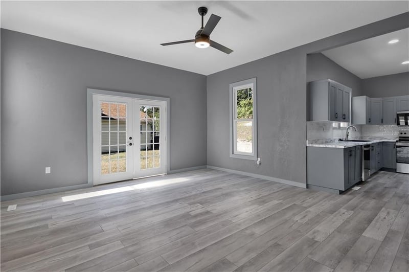 1809 Pacific St, St Joseph, MO 64503