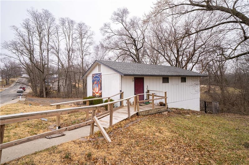1014 Ann St, Atchison, KS 66002