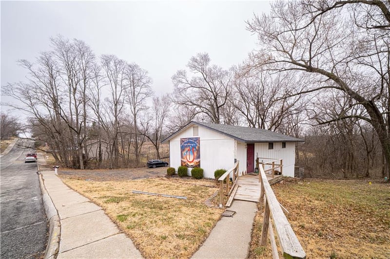 1014 Ann St, Atchison, KS 66002