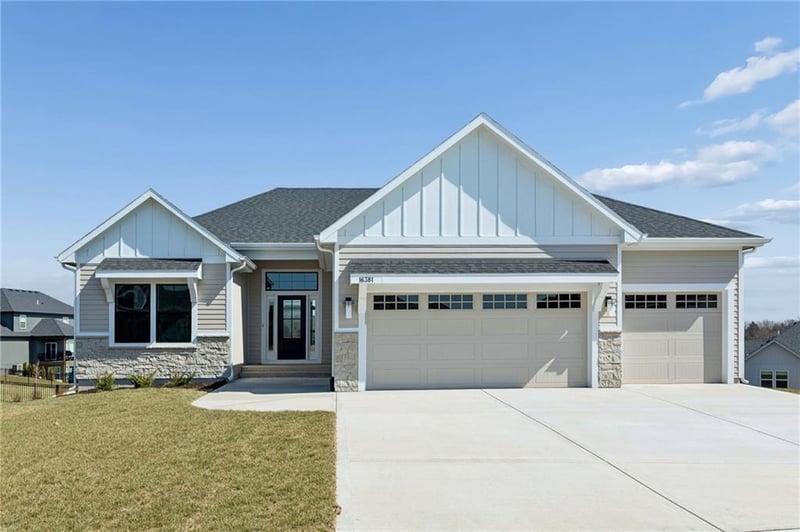 16381 Ingalls St, Gardner, KS 66030