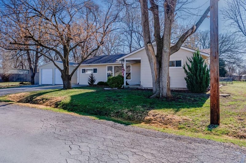 1309 Sanders St, Harrisonville, MO 64701